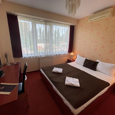 Canada Hotel Budapest Eksteriør billede