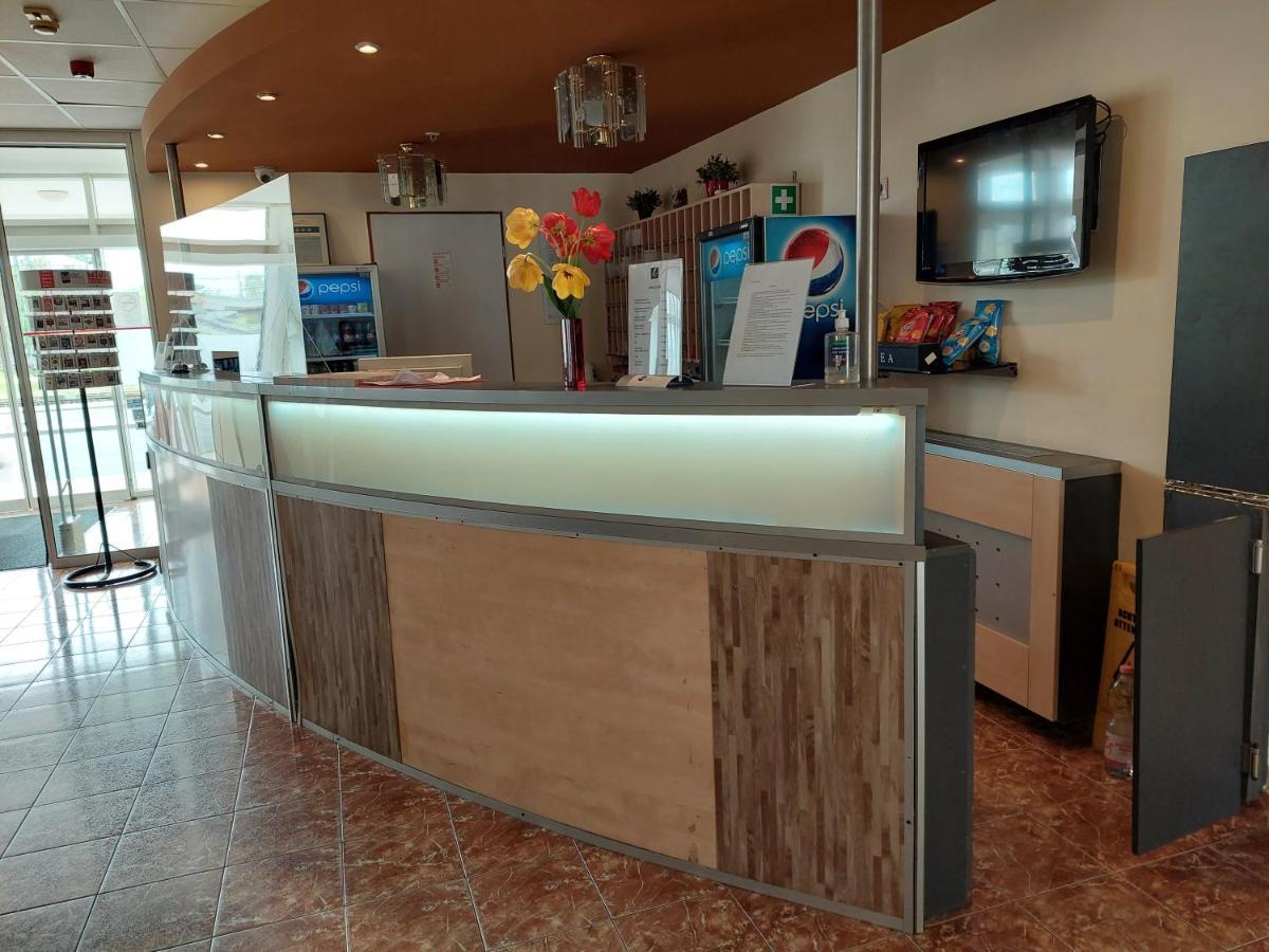 Canada Hotel Budapest Eksteriør billede
