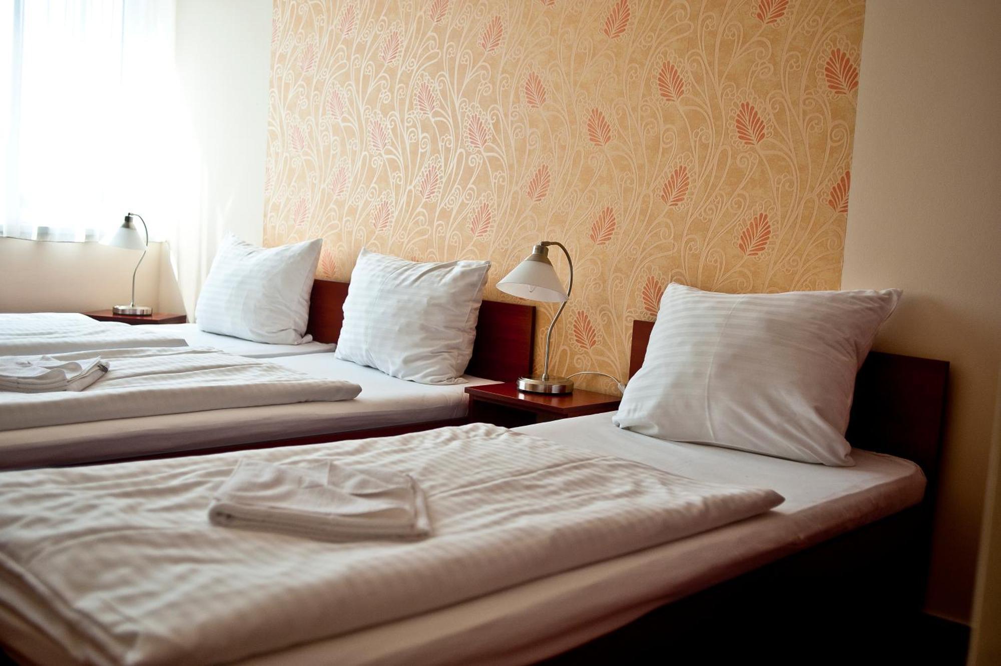 Canada Hotel Budapest Værelse billede